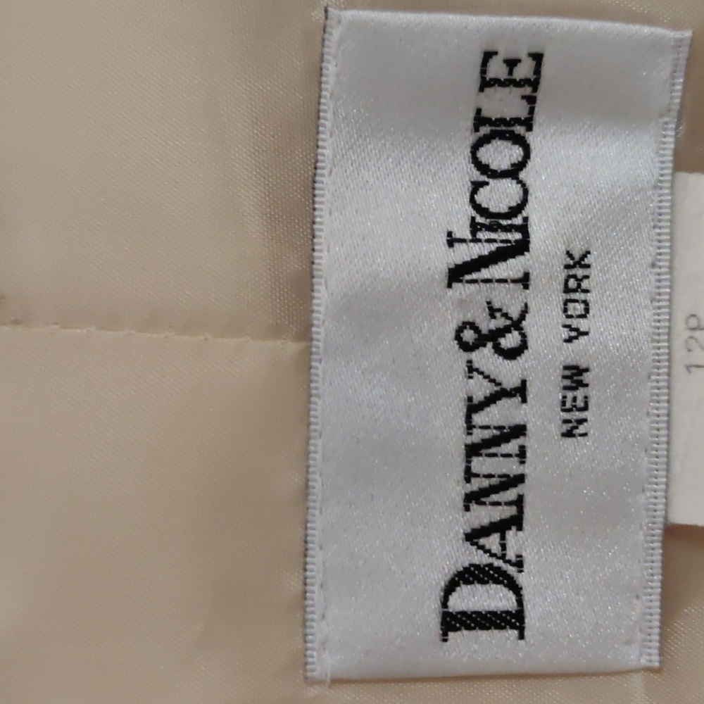 Danny & Nicole Light Yellow 2 Piece Suit Size 12P - Picture 8 of 10